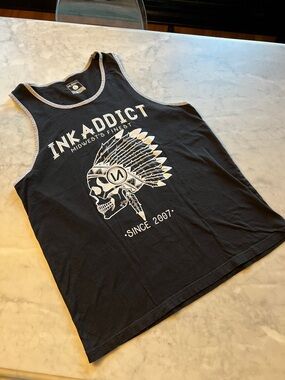 Ink Addict tank. Mens large. Skull